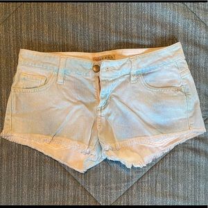 Guess low rise shorts, size 26